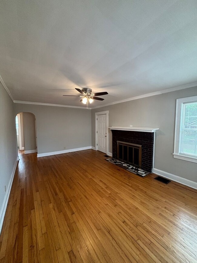 Building Photo - New Renovation!!!