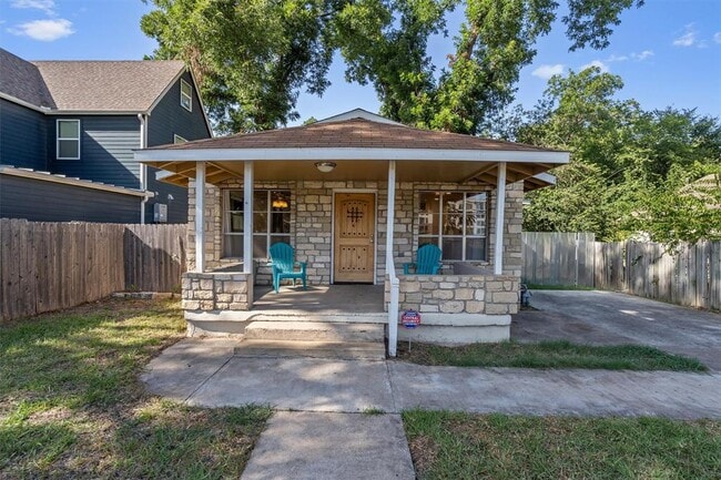 Building Photo - 1306 Haskell St