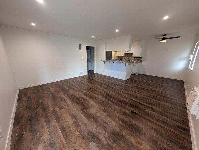Foto del edificio - 12716 Venice Blvd.