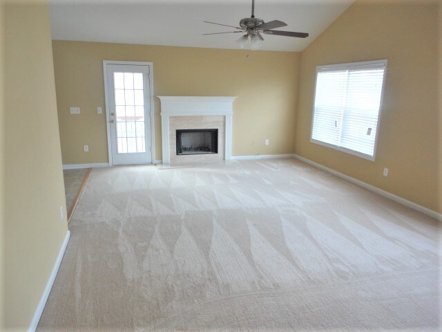 Foto del edificio - 5950 Hickory Springs Drive