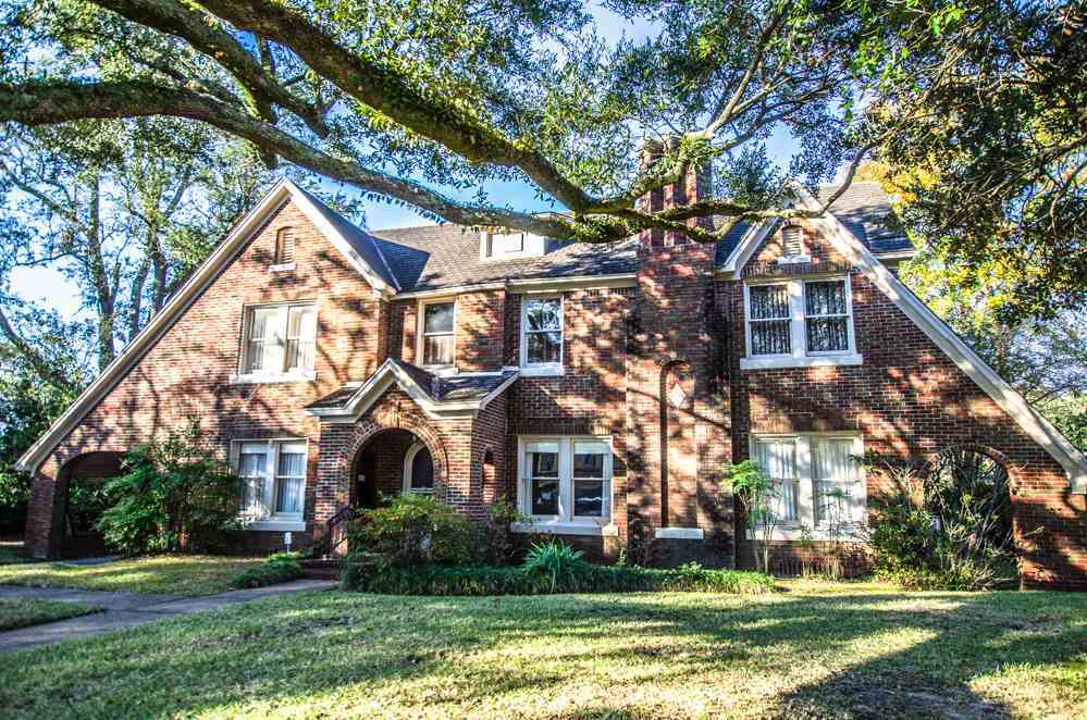 Foto principal - 2370 Harrison Ave