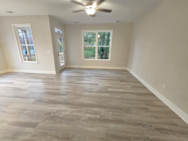 Foto del edificio - 121 Marianne Ln