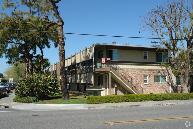 Building Photo - 270 Dunster Dr