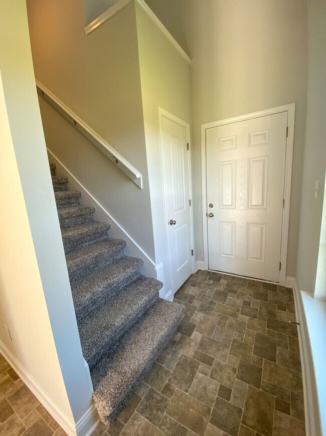 Building Photo - 3 bed, 2.5 bath new construction home in S...