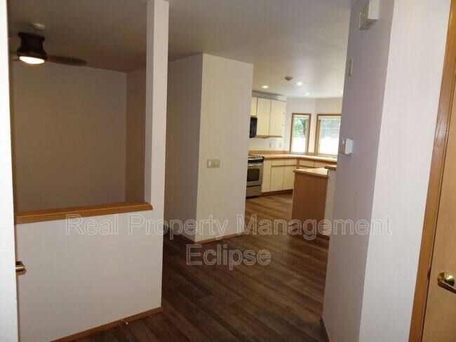 Foto del edificio - 6910 Old Redmond Rd