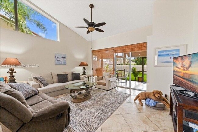 Foto del edificio - 401 Sabal Palm Ln