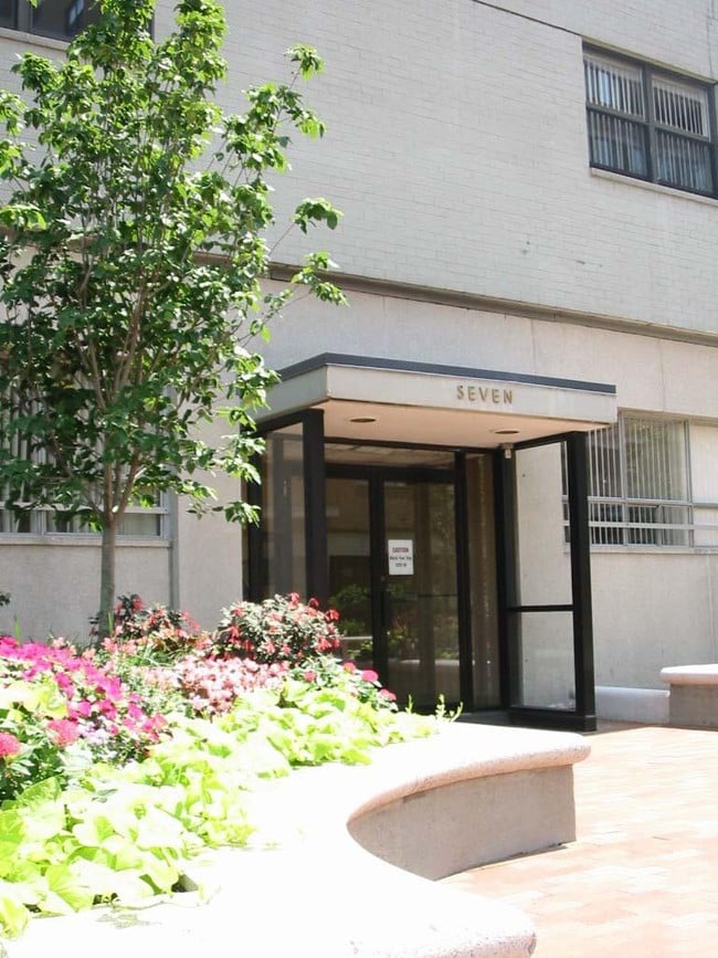 Whittier Place Rentals Boston, MA