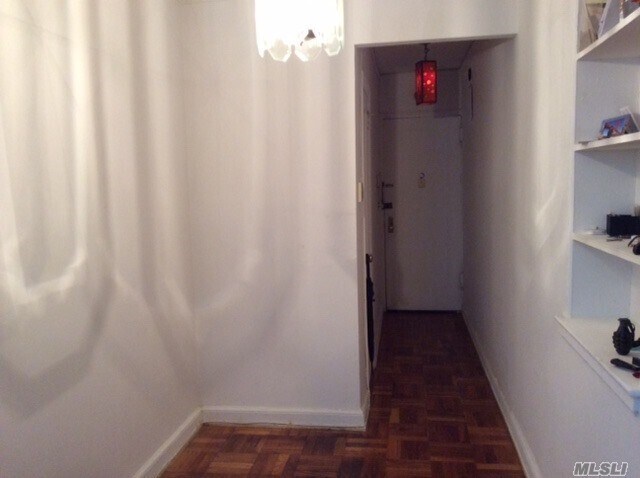 Foto del edificio - 110-34 73rd Rd