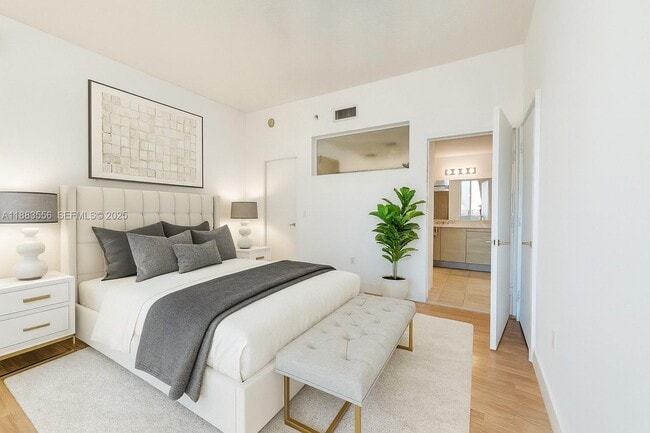 Building Photo - 350 NE 24th St