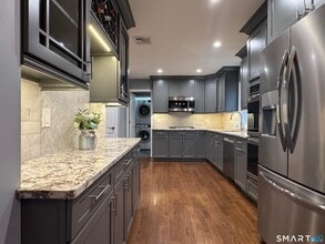 Building Photo - 49 Old Town Dr