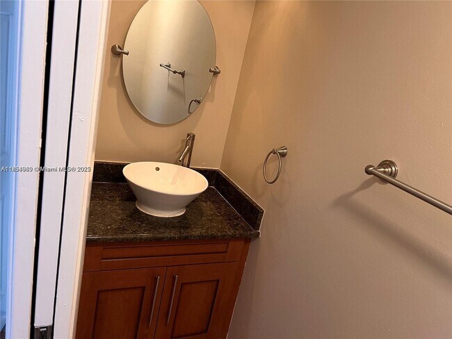 Foto del edificio - 3016 NE 21st Terrace