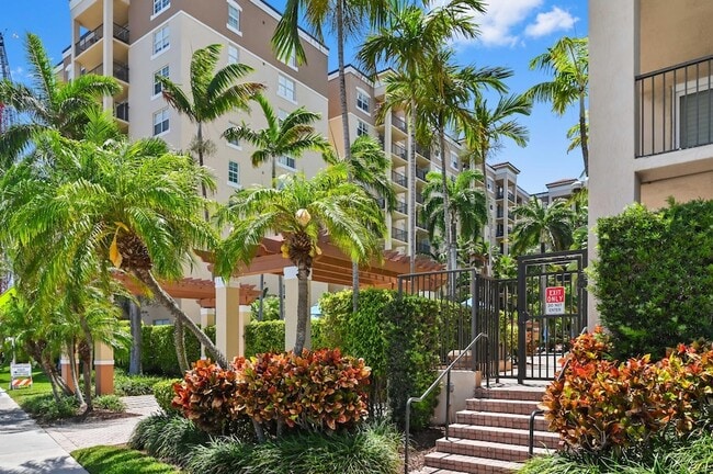 Building Photo - 1801 N Flagler Dr