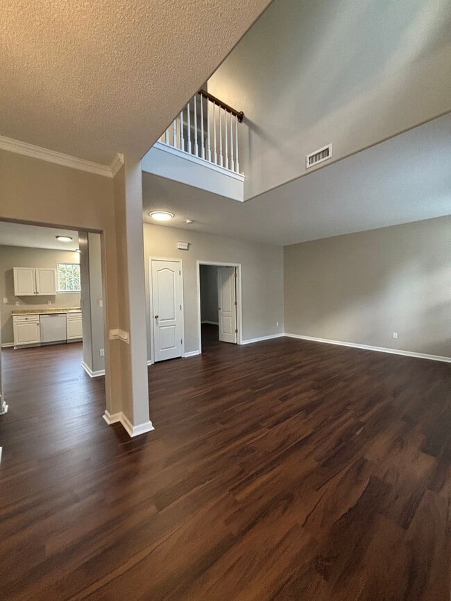 Building Photo - 867 Holbrook Dr