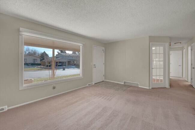 Foto del edificio - 8563 E Saratoga Pl