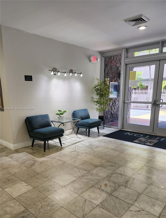 Foto del edificio - 3161 S Ocean Dr