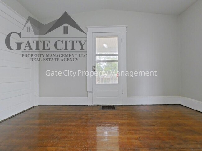 Foto del edificio - 1006 Holton Pl