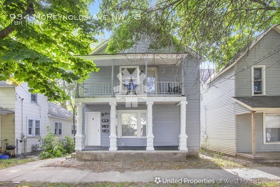 934 Mc Reynolds Ave NW Unit 3, Grand Rapids, MI 49504 Apartment for