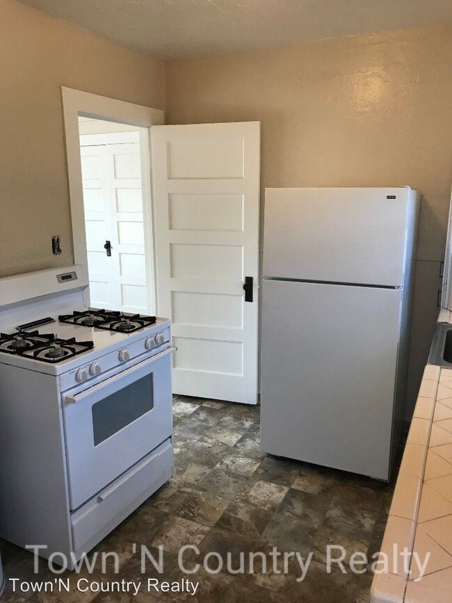 234238 Abbott St, Salinas, CA 93901 Condo for Rent in Salinas, CA