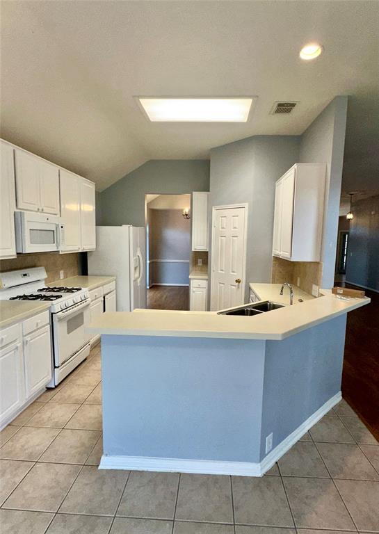 Building Photo - 9601 Summer Breeze Dr