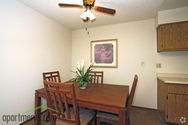 Dining Room - Antelope Creek Apartments