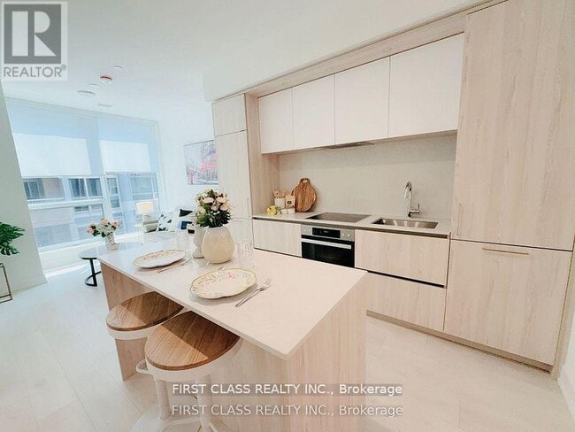 Building Photo - 15 Mercer St