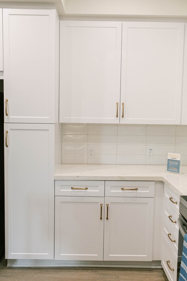 Building Photo - Bolsa Row Apartments