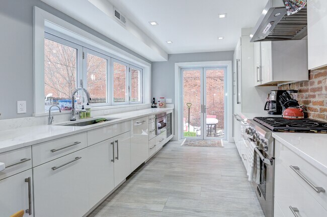 Foto del edificio - 1745 11th St NW