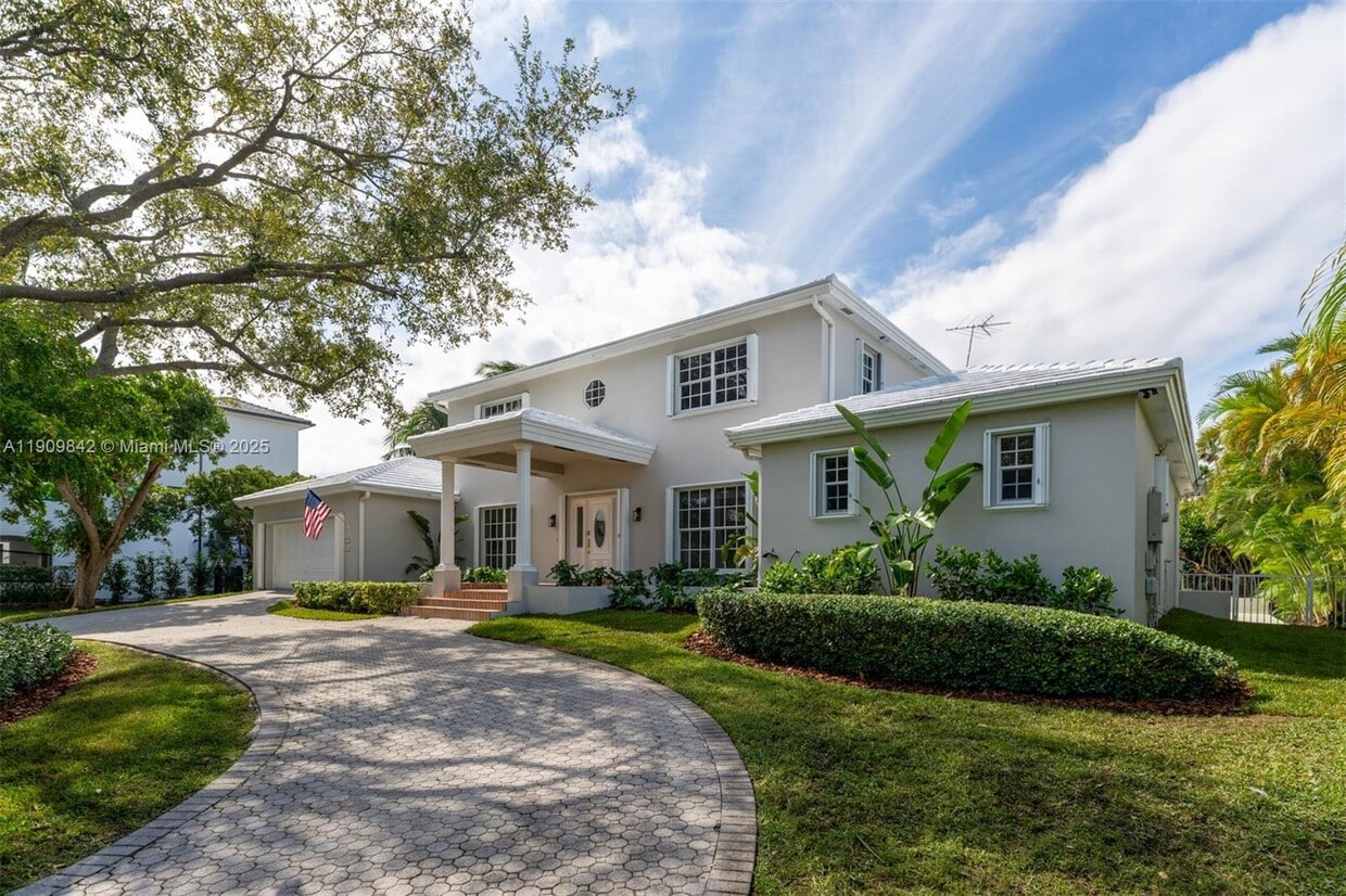 Primary Photo - 13032 Mar St