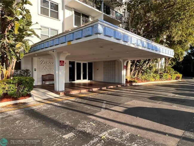 Building Photo - 1800 N Andrews Ave