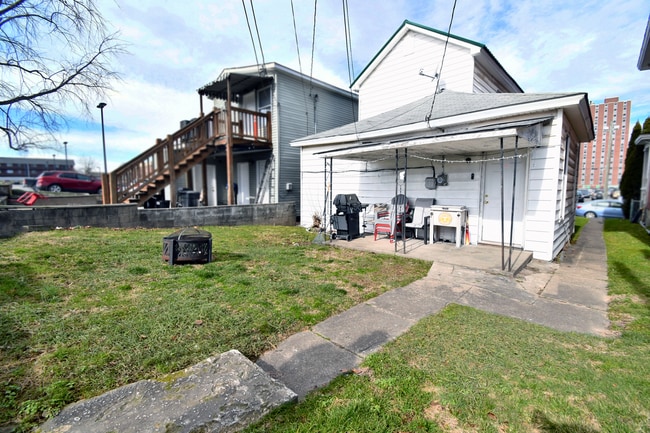 Foto del edificio - 1837 6th Ave