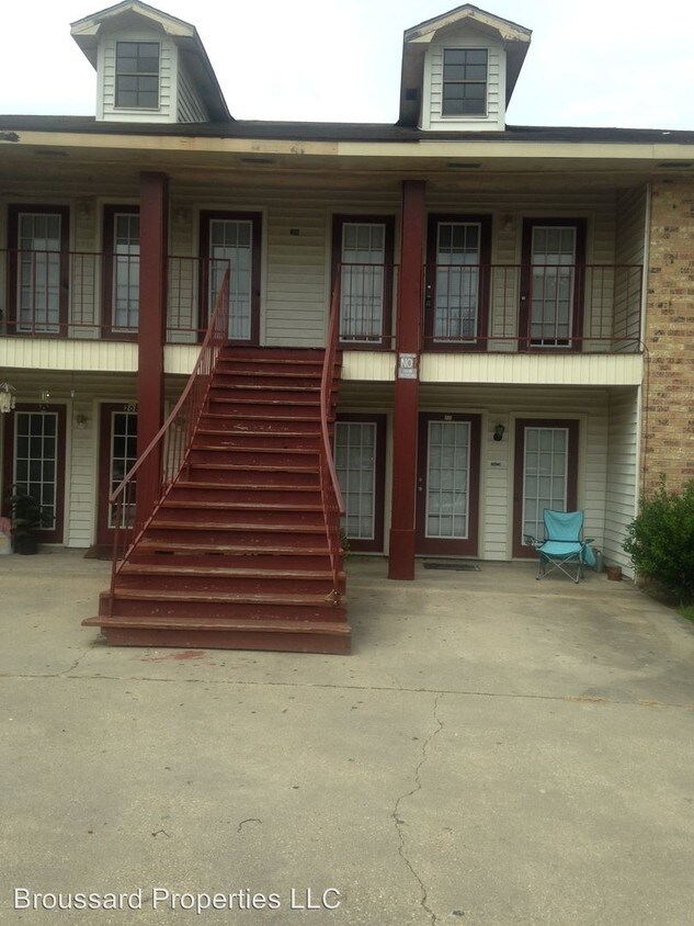 Primary Photo - 208 Cantal Dr
