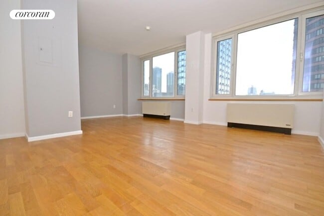 Building Photo - 635 W 42nd St