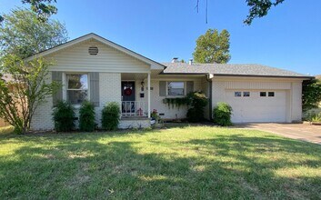 Building Photo - 5312 E 28th St