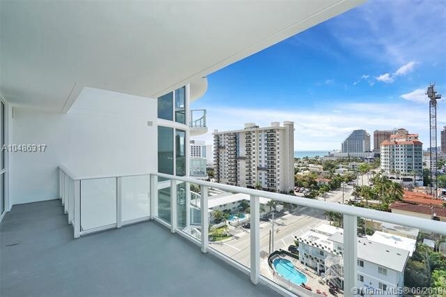 Foto del edificio - 401 N Birch Rd