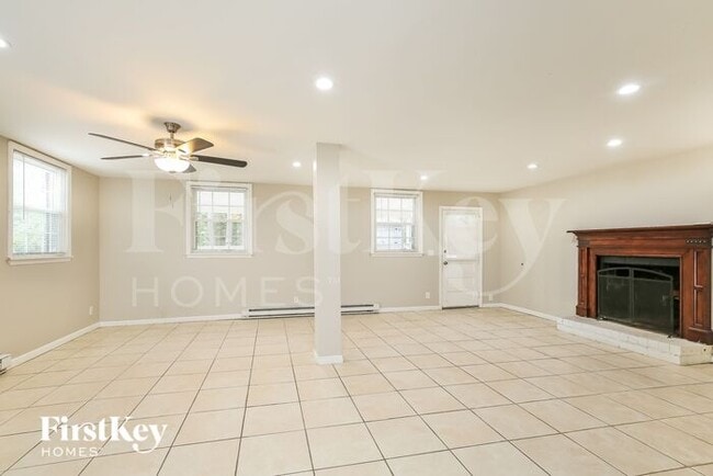Building Photo - 3001 Will Doskey Dr