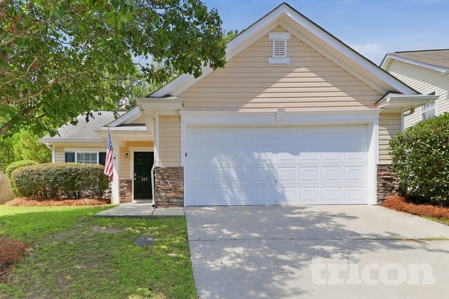 Building Photo - 217 Wild Olive Dr