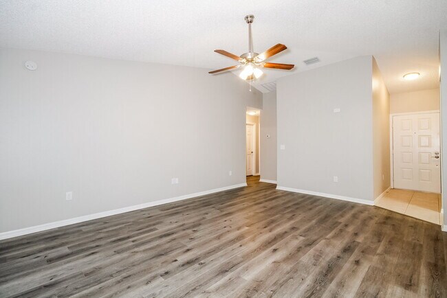 Building Photo - 12102 Buffington Ln