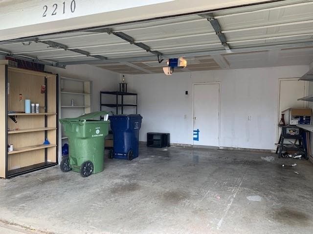 Foto del edificio - 2210 Meredith Ln