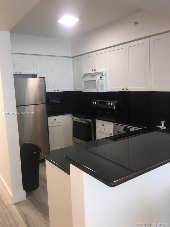 Building Photo - 2501 S Ocean Dr