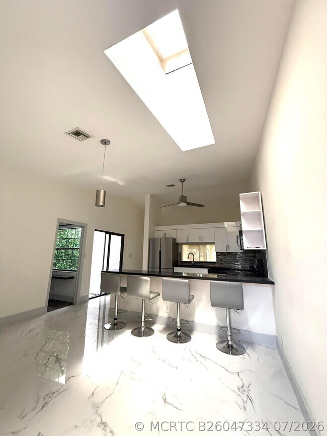 Foto del edificio - 5161 NW 11th Ln