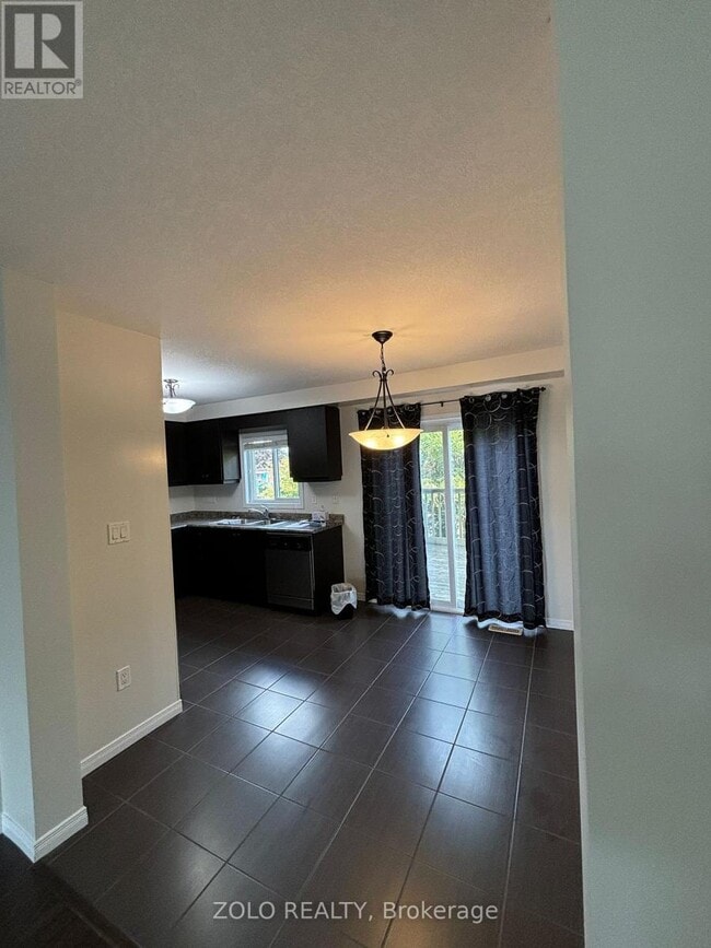 Photo du bâtiment - 750 Lawrence St