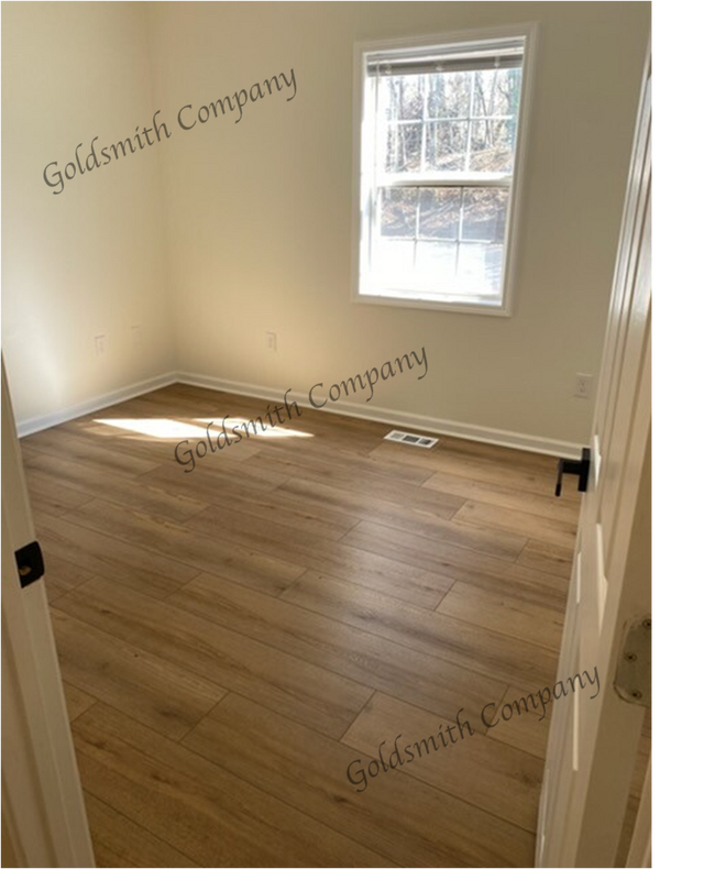 Foto del edificio - 211A Hillandale Rd