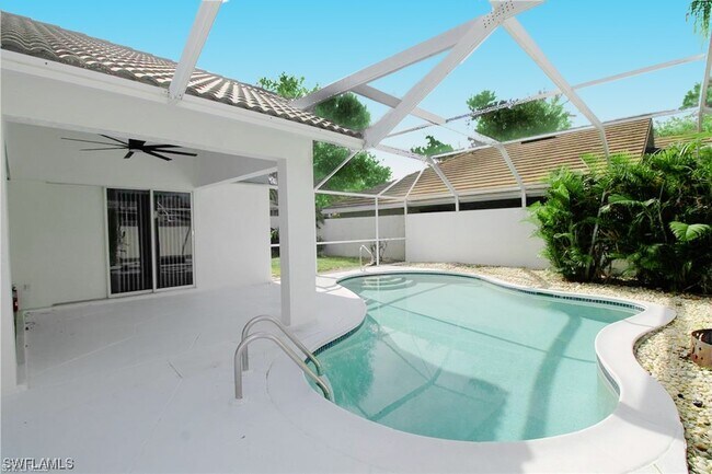 Foto del edificio - 11025 Longshore Way W