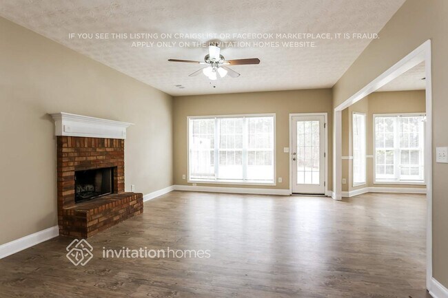 Foto del edificio - 225 Hedgewood Dr