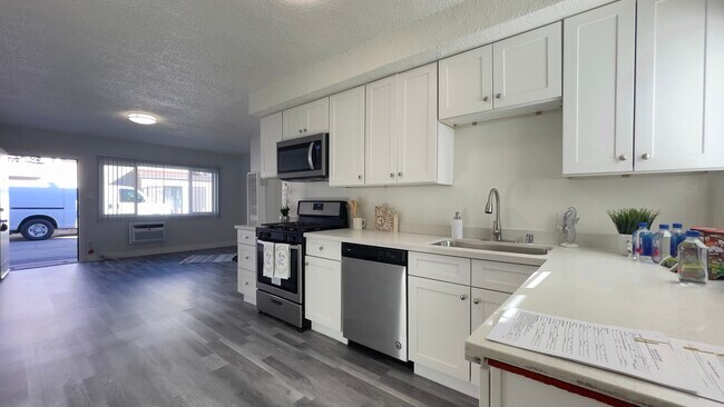 Building Photo - New Sepulveda Apartments