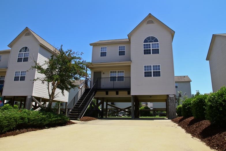 Foto principal - Riverwalk Townhomes