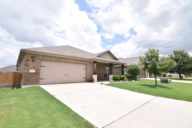 Foto del edificio - 518 Wedgwood Dr