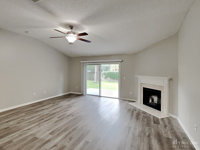 Foto del edificio - 87535 Creekside Dr