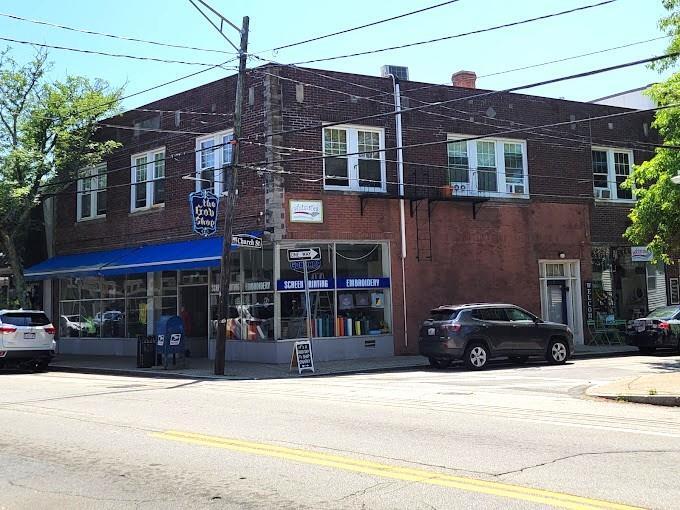 Primary Photo - 463 Main St