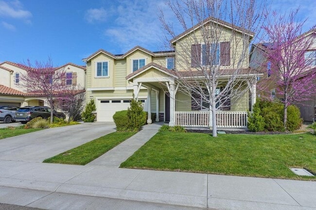 Building Photo - Beautiful Solar Home in Whitney Ranch!